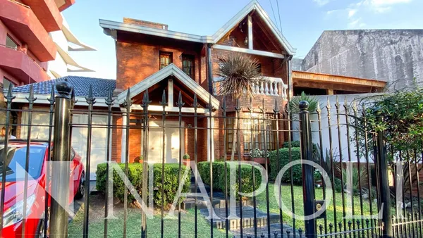 Casa en Ocantos 300