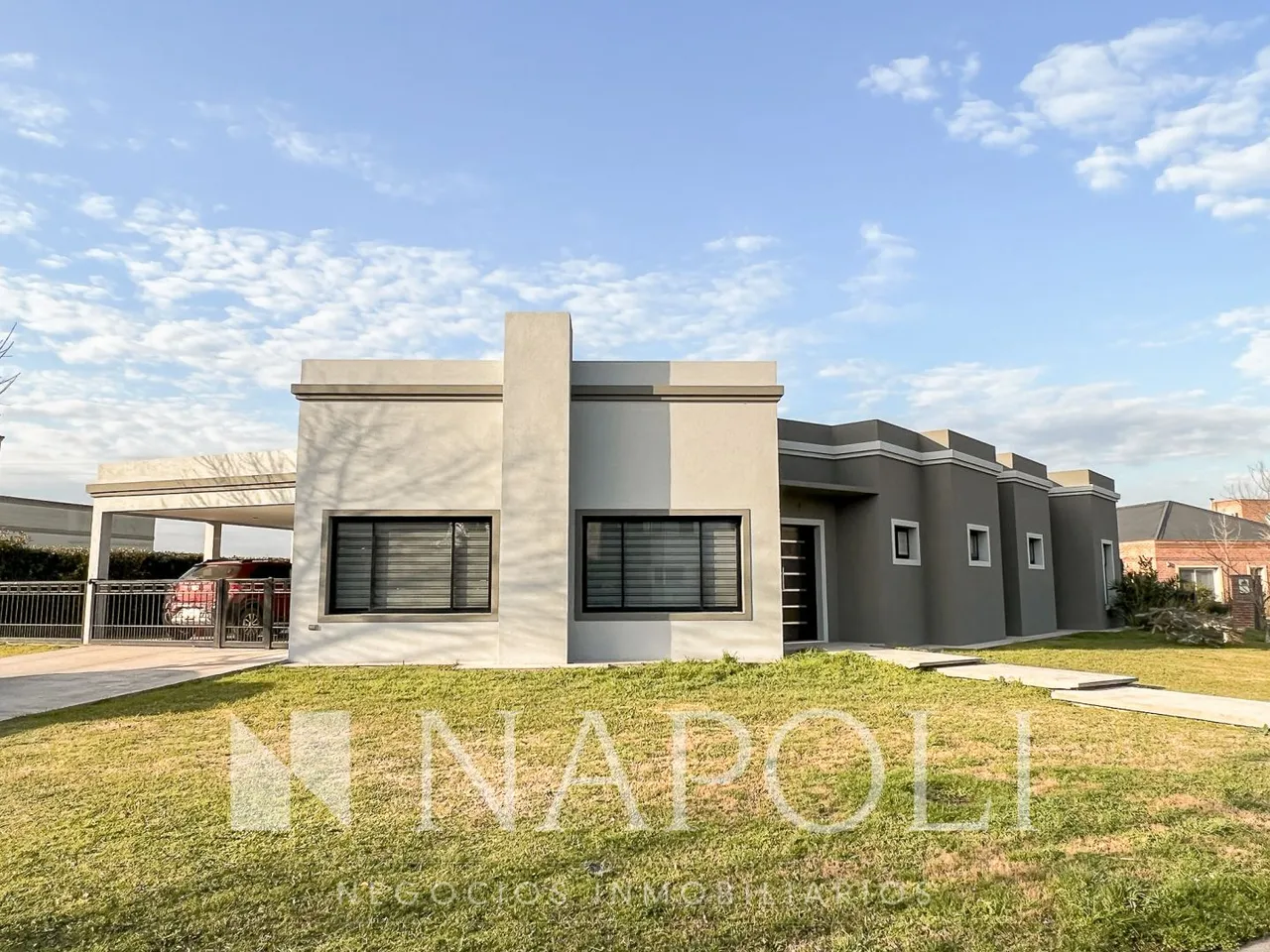 Casa en Juana de Arco 6100
