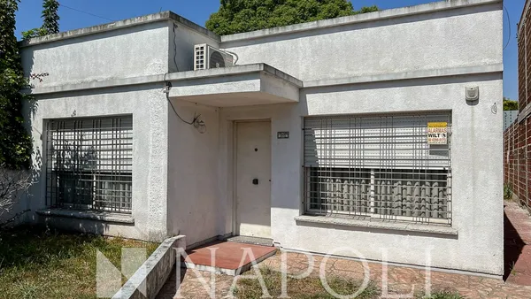 Lote en Pellegrini 900