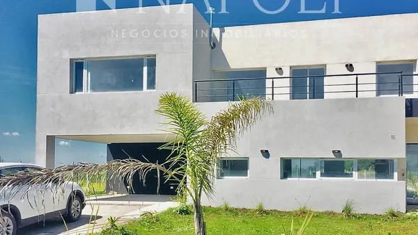 Casa en Juana de arco 6100