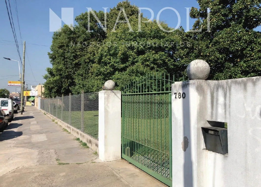 Lote en avenida Santamar 700