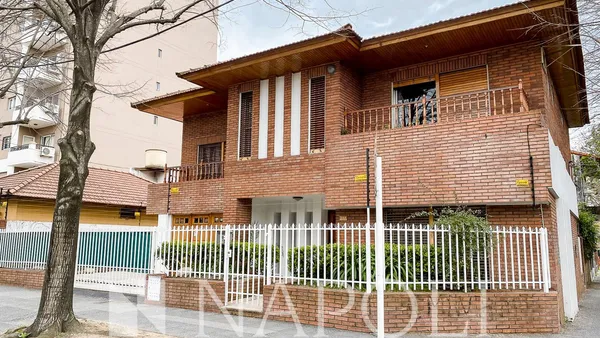 Local Comercial en Vicente Lopez 500