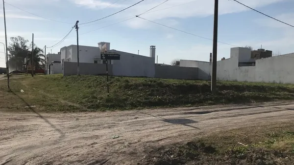 Lote en ALBERDI Y SANZBE