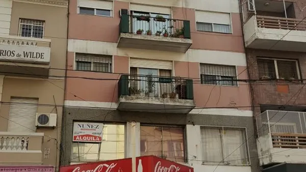Departamento en LAS FLORES 100