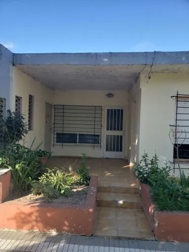 Casa en Bolivar 2100