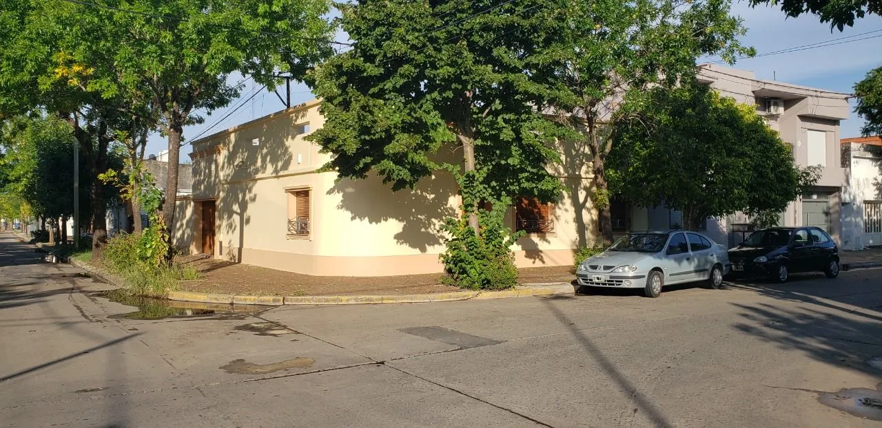 Casa en Sarmiento 1400