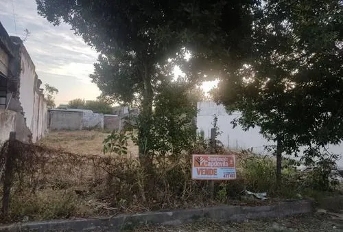 Lote en 12 de Octubre 200
