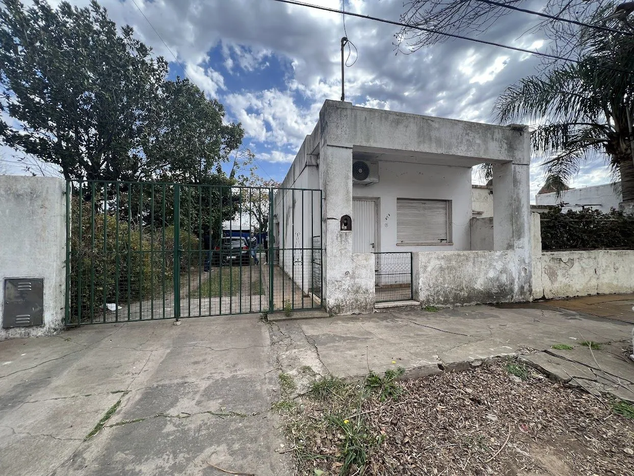 Casa en Eva Peron 900