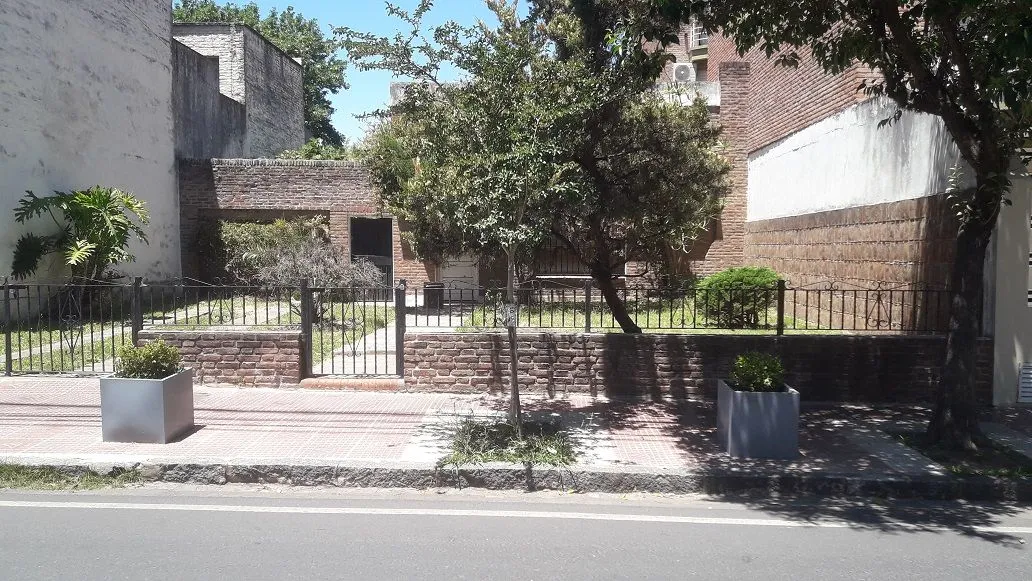 Lote en MARTIN RODRIGUEZ 1100