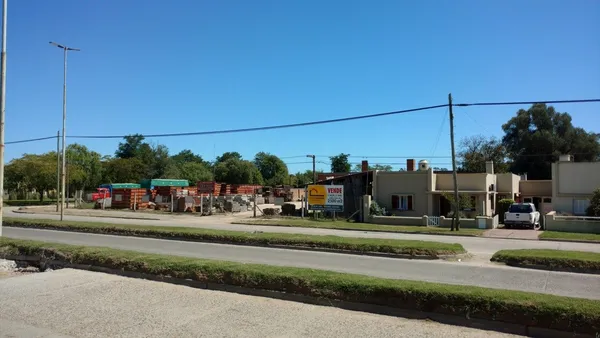 Casa en Av. Centenario e