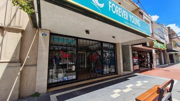 Local Comercial en 19 - LOCAL 600