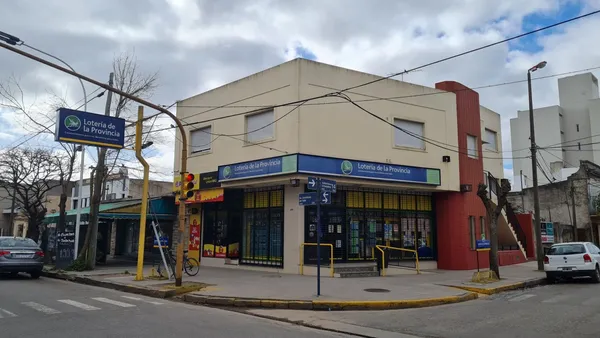 Negocio en AV DEL VALLE esq