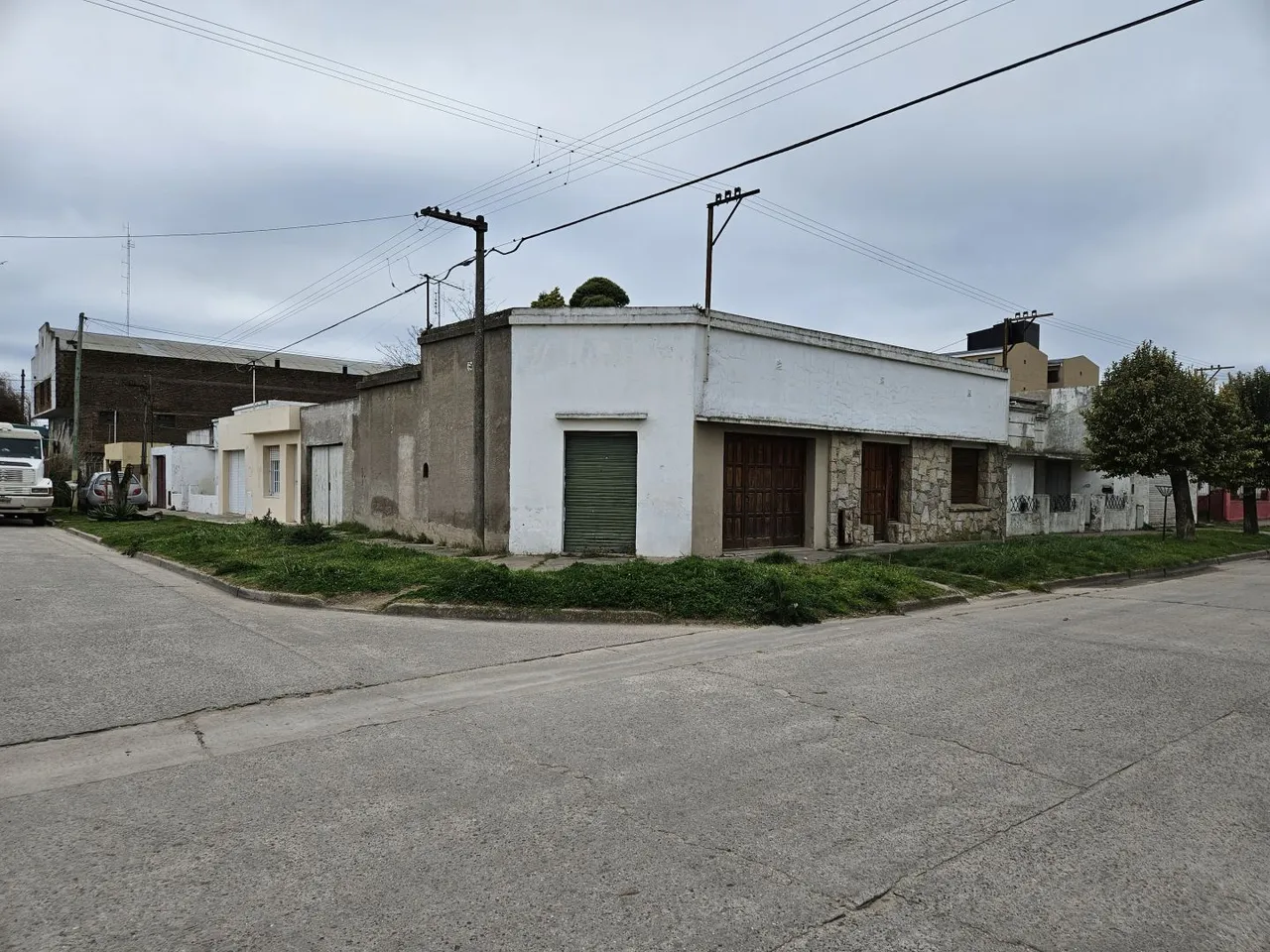 Casa en 3 ESQ. 16 500