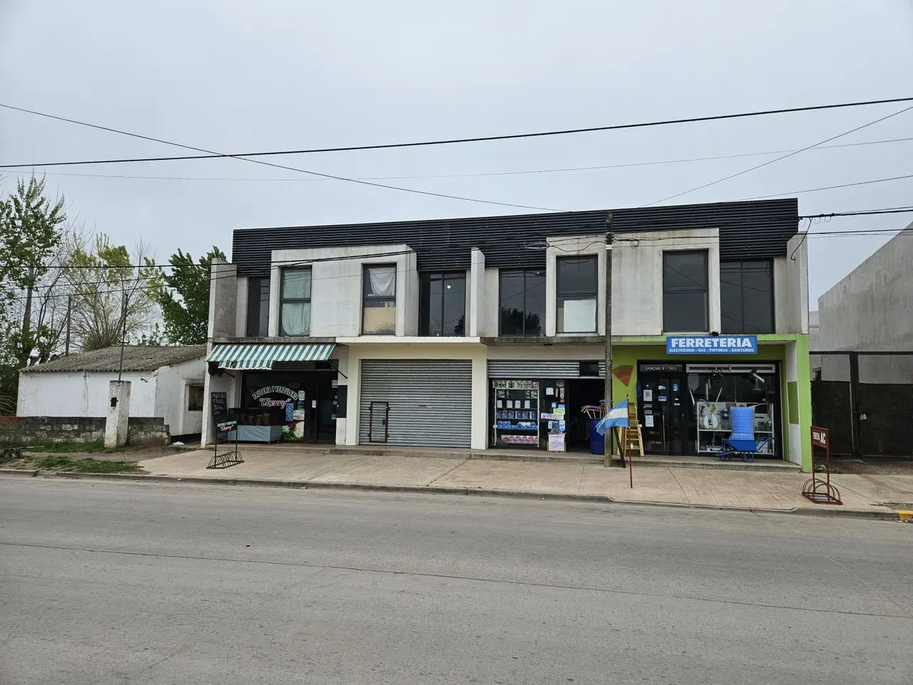 Local Comercial en AV. 31