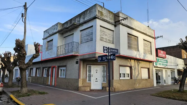 Departamento en AV. KELLY ESQ. 2