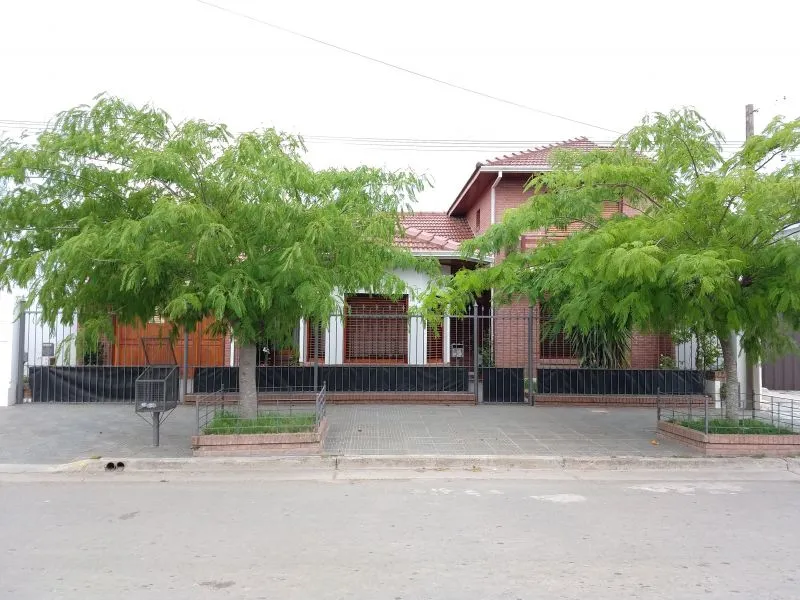 Casa en 13 200