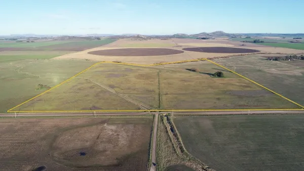 Campo en DOS NACIONES - C