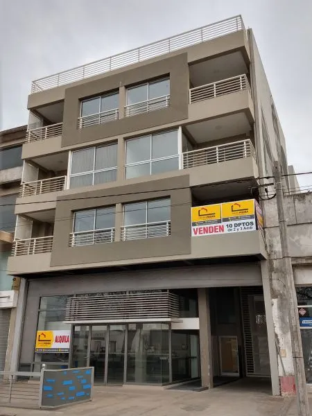 Departamento en AV. CHAVES