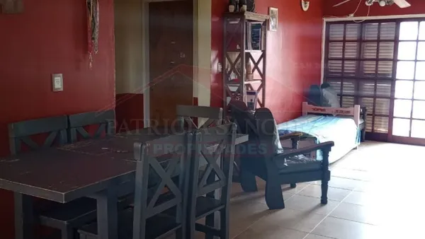 Casa en Almeyra 2400
