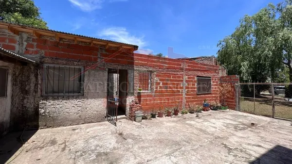 Casa en Los Tulipanes 3200