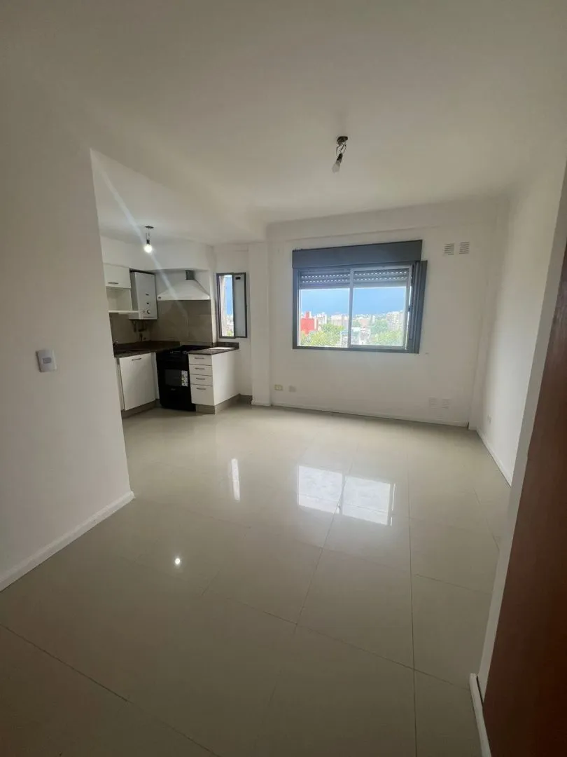 Departamento en Justo Jose de Ur 4500