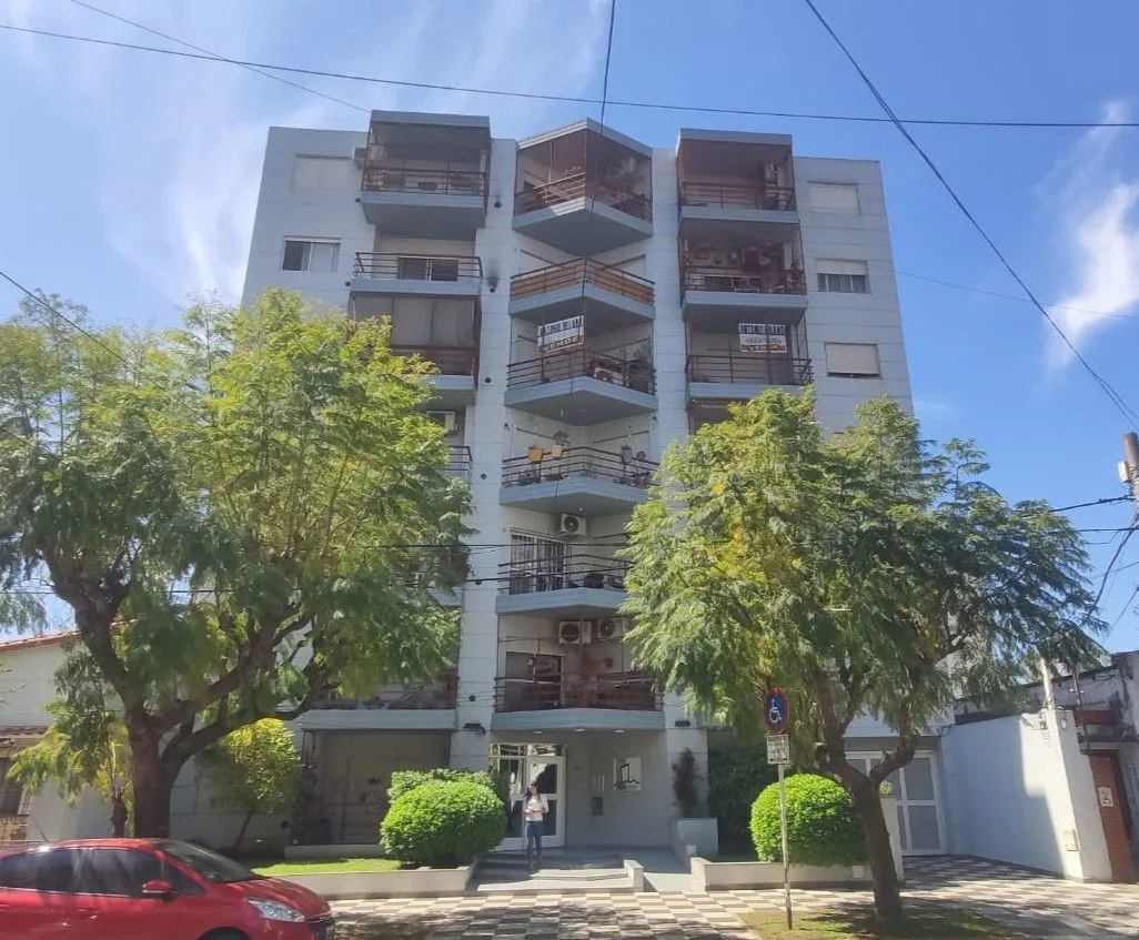 Departamento en Yatay 600