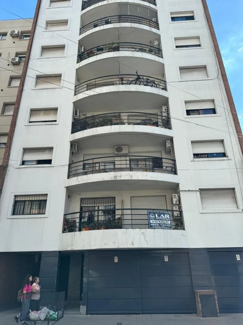 Departamento en Republica Orient 300