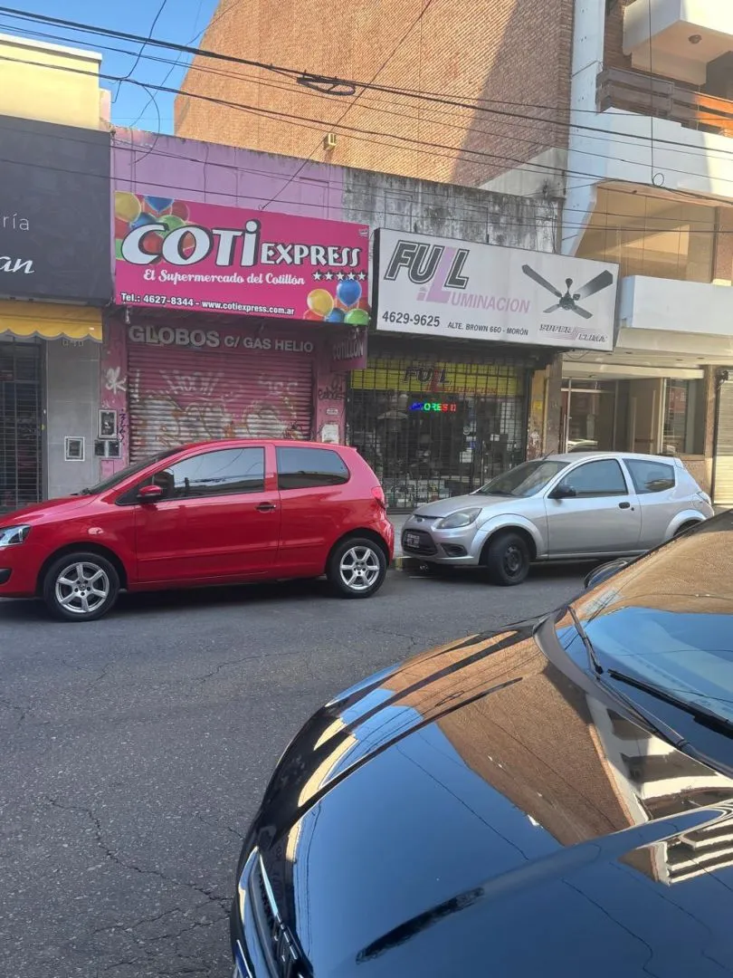 Local Comercial en Almte.Guillermo 600
