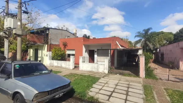 Casa en Gregoria Perez 1200