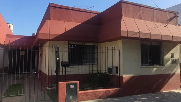 Casa en Mitre 100