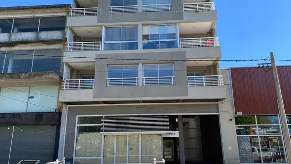 Edificio en Avda. Gonzales C