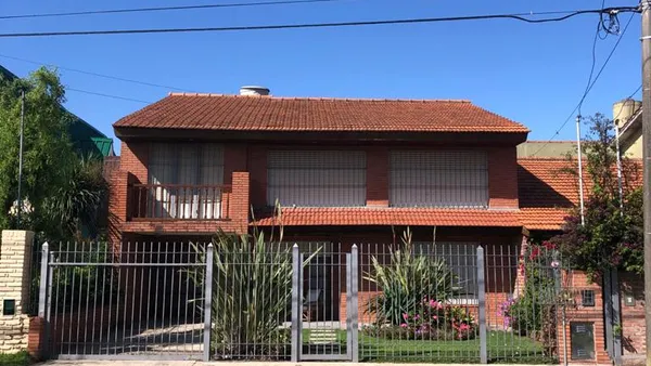 Casa en Florisbelo Acost 4000