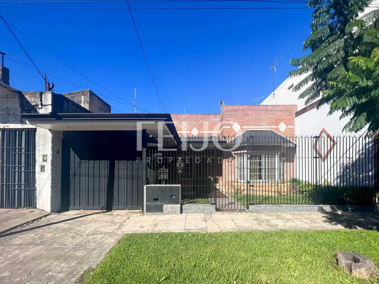 Casa en JUAN DE LA CRUZ 300