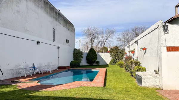Casa en 12 DE OCTUBRE 200