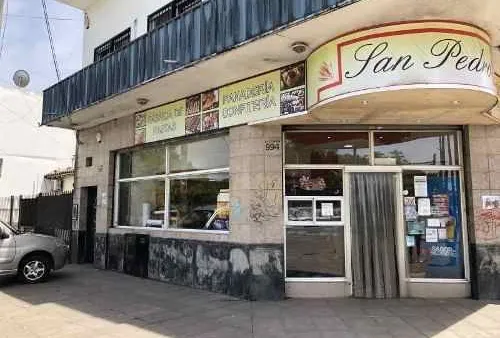 Local Comercial en Av Tte Gral Juan 900