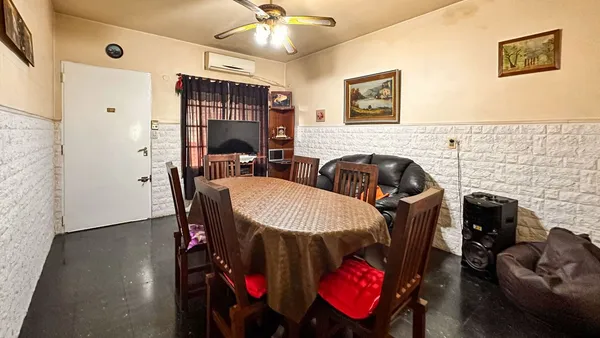 Casa en PILAR 1200