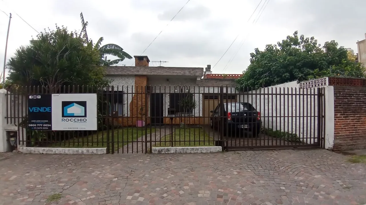 Casa en PASAJE 148 1900