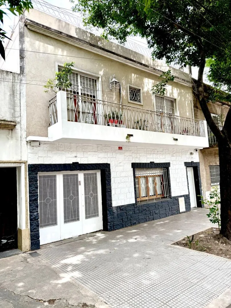 Casa en Agustín Magaldi 1600