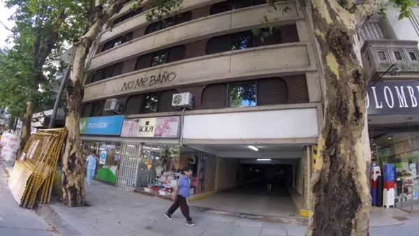 Cochera en Av. Santa Fe 2800