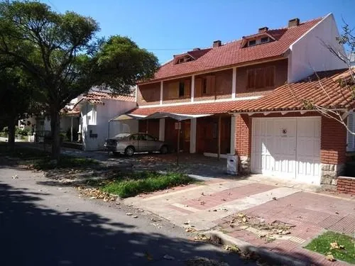 Casa en calle 22 1300