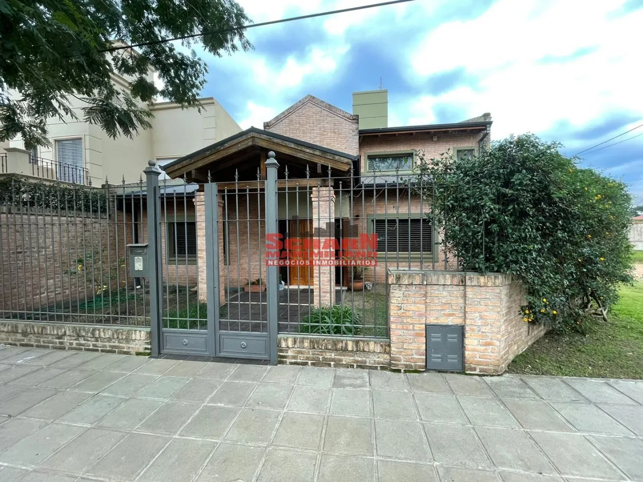 Casa en DAMIAN P. GARAT 1500