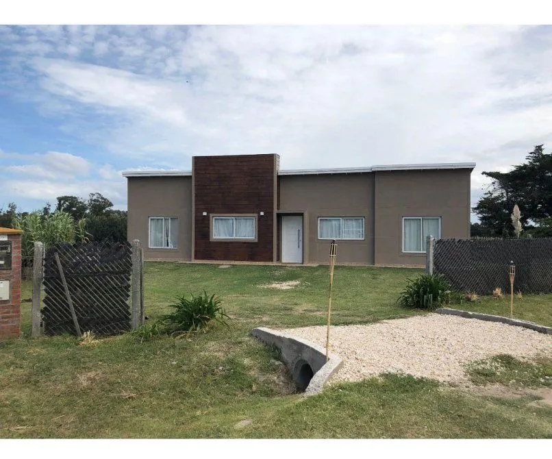 Casa en Las Focas 600