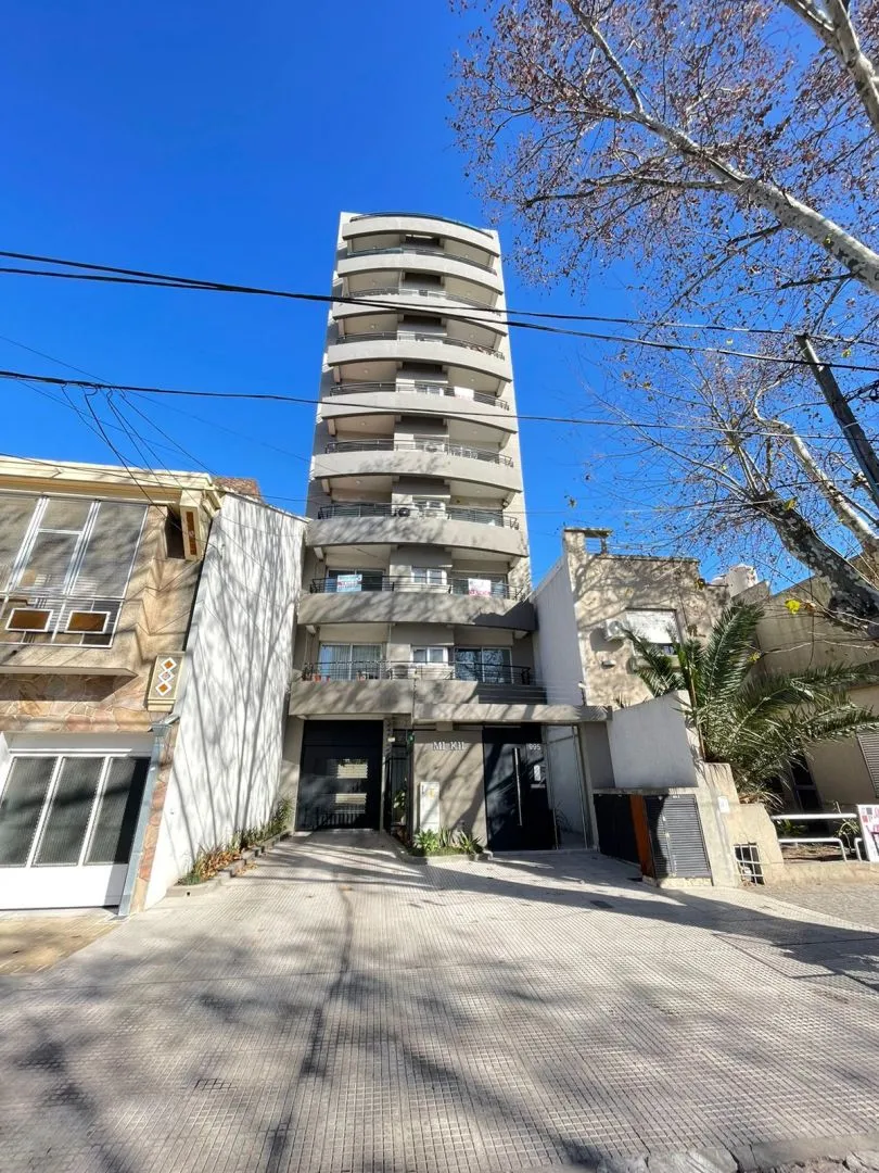 Departamento en AV.HIPOLITO YRIG 900
