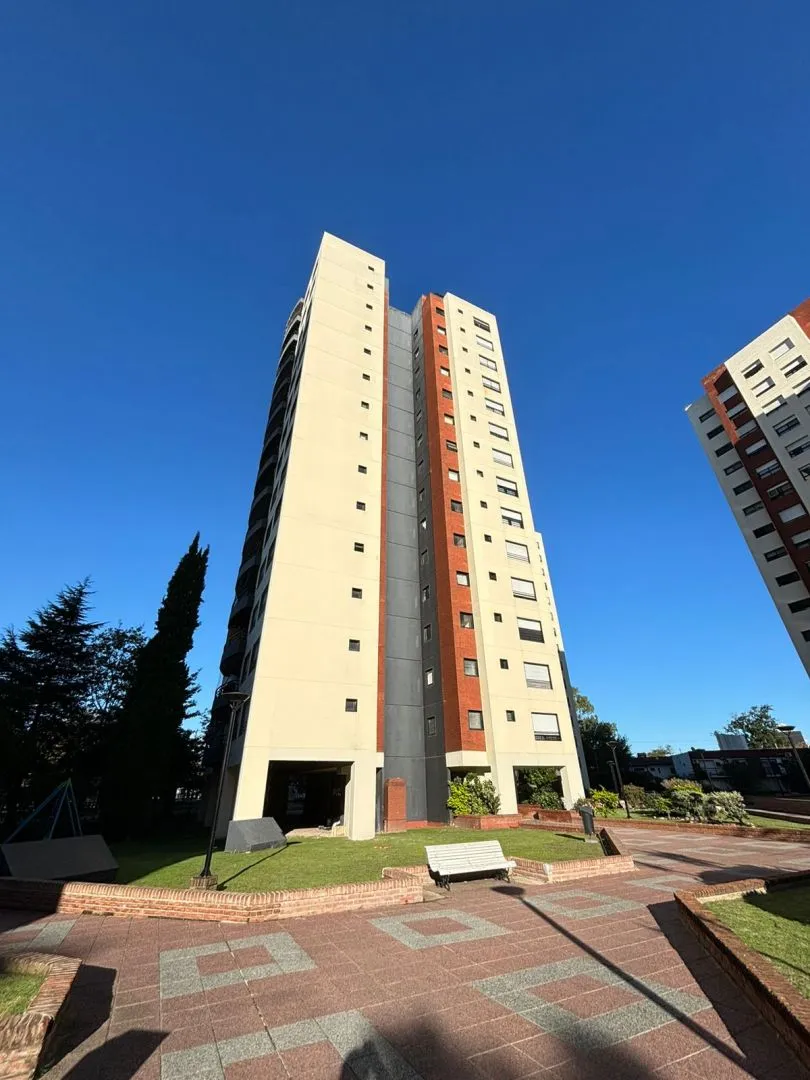 Departamento en Guido 400
