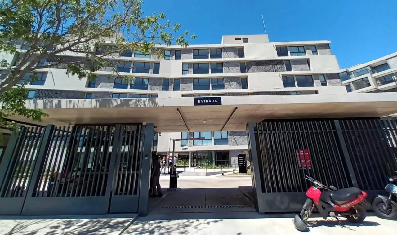 Departamento en CASEROS 1700