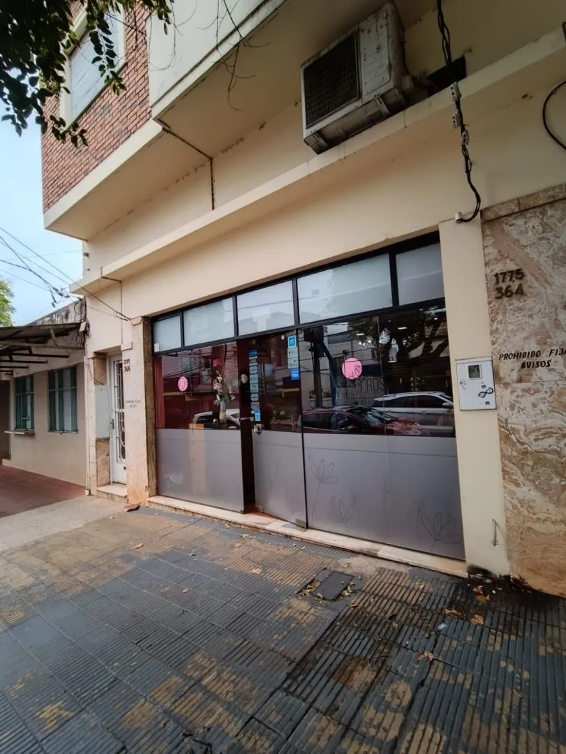 Local Comercial en SARMIENTO 1700