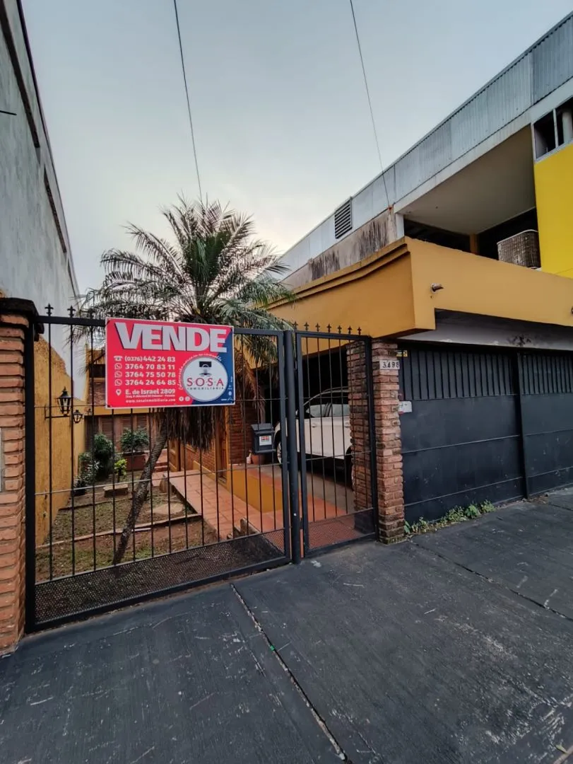 Casa en Av. Uruguay 3400