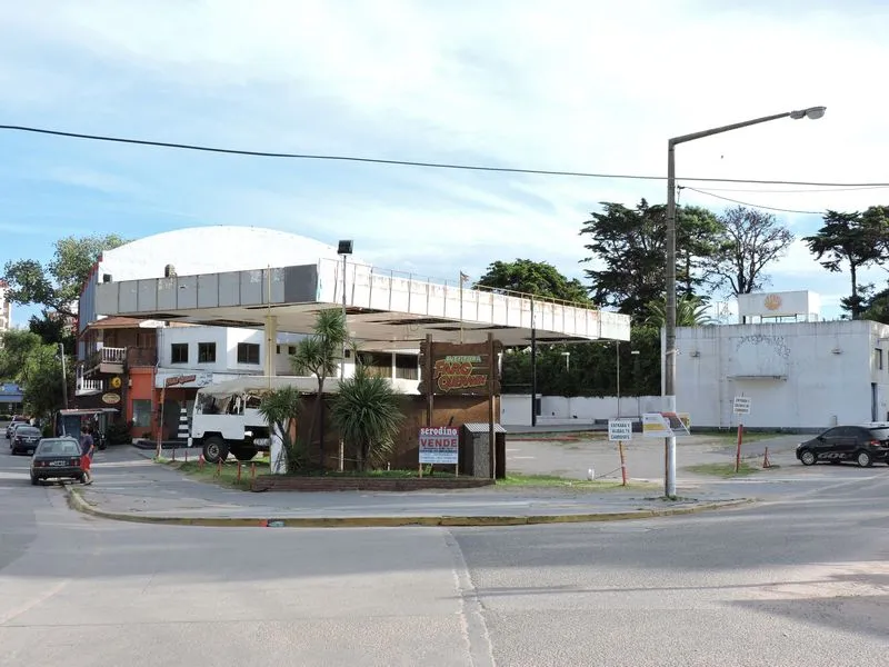 Lote en Av Buenos Aires 300