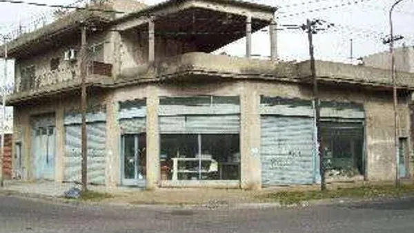 Galpon en JOSE INGENIEROS 1900