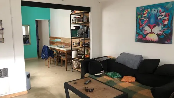 Casa en AV .MILITAR 3600
